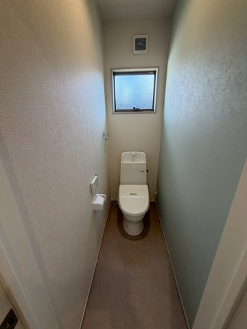 丸亀市中府町４丁目　新築オール電化住宅のトイレ