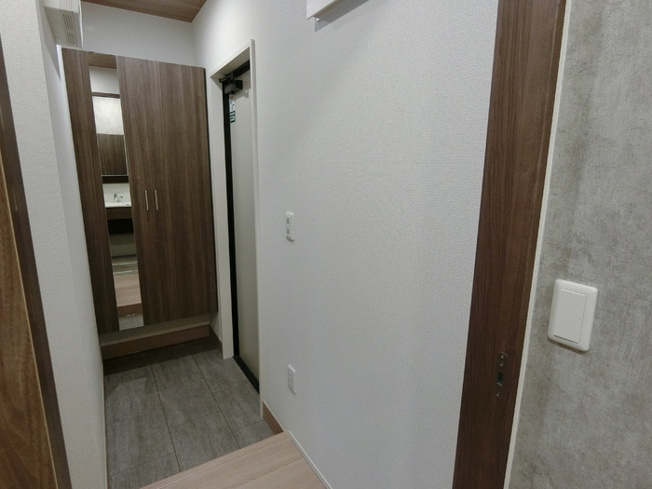 【玄関】Ｌｕｘｅ Ｇｒａｃｉａ 成田町