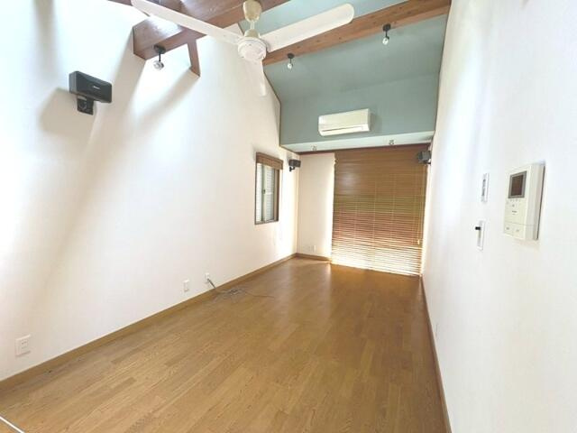 南山田町戸建の内装|※リフォーム中の写真です。