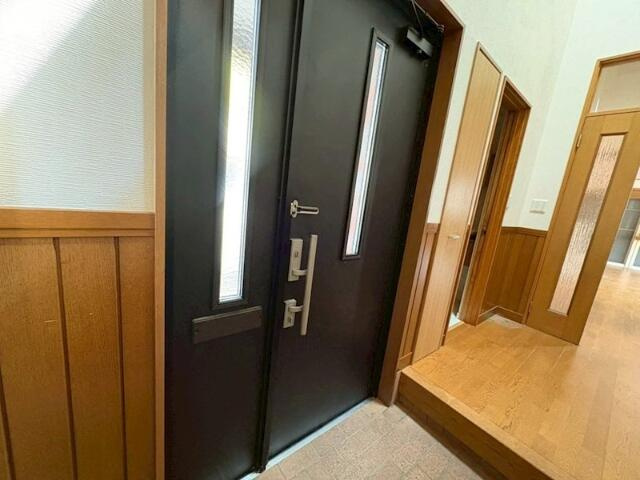 南山田町戸建の玄関|※リフォーム中の写真です。