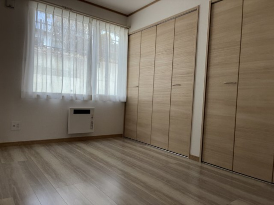 北見市美山町南９丁目３６番地２８　新築平屋建の洋室