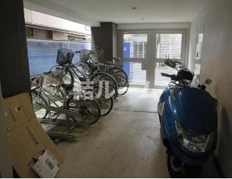 北区滝野川７丁目の賃貸マンションの駐車場|駐輪場