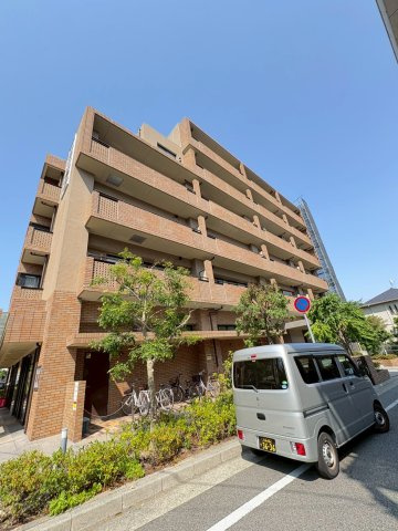 エレガンス甲子園の外観