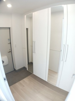 【玄関】 | サンセットコースト弐番館　2LDKBTW | 毎日通る玄関はこちらです