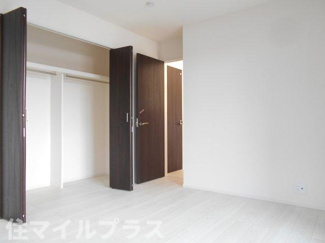 【洋室】 | 郡山市久留米2丁目新築一戸建て4棟 | 明るい洋室です