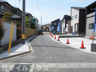 【前面道路含む現地写真】 | 郡山市久留米2丁目新築一戸建て4棟 | 前面道路含む現地写真です