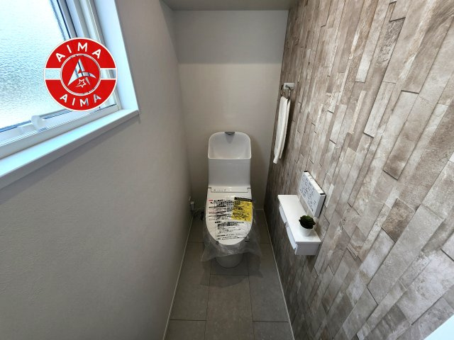 福津市有弥の里2丁目第1-3棟（2号棟）のトイレ|温水洗浄便座を完備しております。2ヶ所にトイレがあるのは朝の慌ただしい時間も安心です。