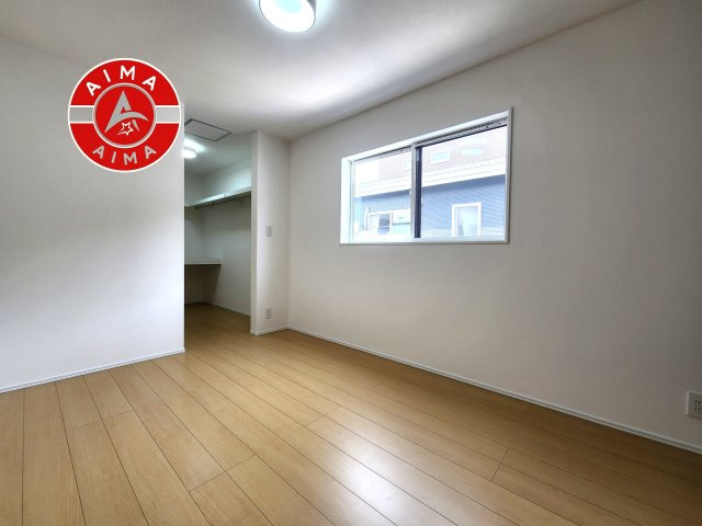 福津市有弥の里2丁目第1-3棟（2号棟）の寝室|主寝室には収納力に優れたクローゼットがありますので、お部屋もすっきり片付きます。