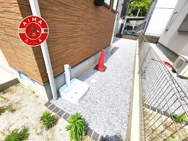福津市有弥の里2丁目第1-3棟（2号棟）のバルコニー|風をしっかりと感じられるバルコニーでは、毎日が洗濯日和です。広々としているので洗濯も楽しくなるでしょうし、気分転換にバルコニーからの眺めを楽しむのもいいでしょう。
