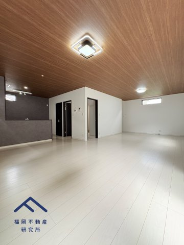 筑紫野市大字牛島　戸建ての居間・リビング