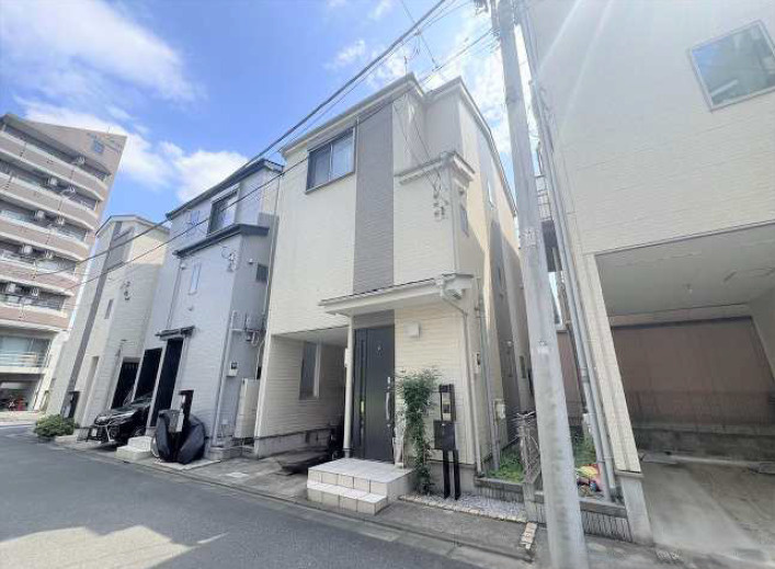 板橋区大山金井町　2015年築　車庫付き戸建の外観
