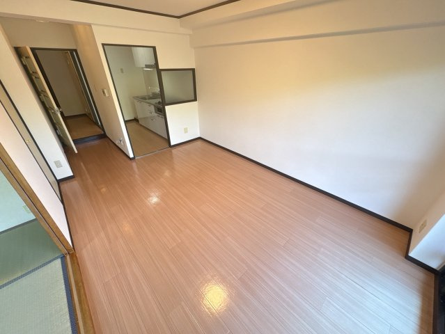 ライオンズマンション学園前第２の居間・リビング