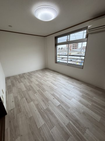 田代マンションの洋室