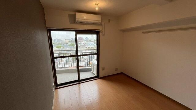 プレール新宿余丁町の居間・リビング