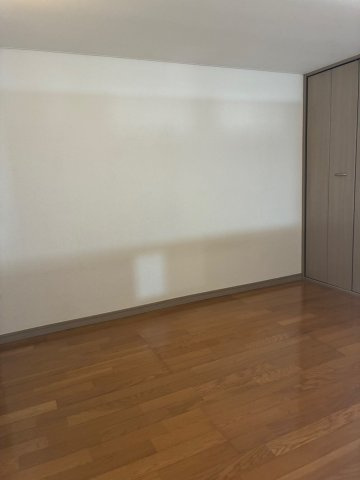 クレセントカミートの洋室