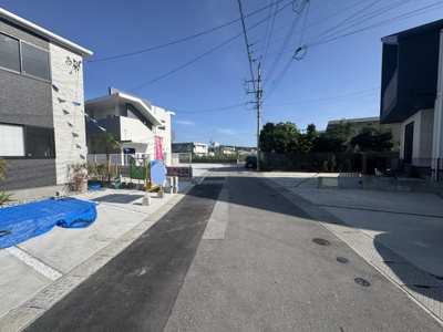 【前面道路含む現地写真】 | 西原町我謝（全4棟）ラストC号棟 | ※西側公道4.9m♪