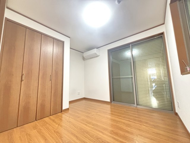 平井5丁目戸建の洋室