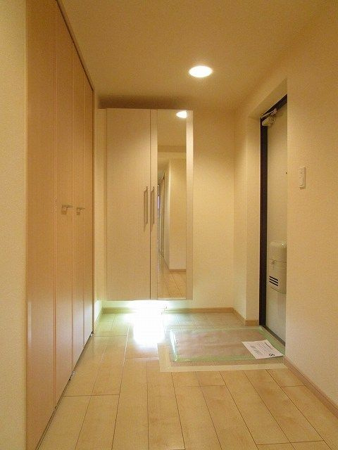 Ｓｕｎ　Ｓｔｒｅｅｔの玄関