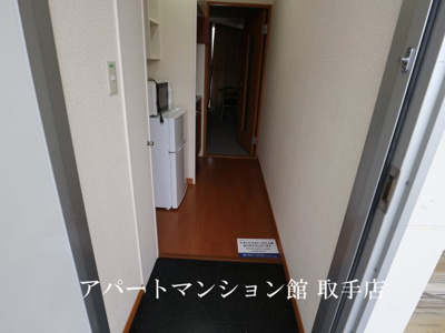 【玄関】 | レオパレス駒場 | 画像9