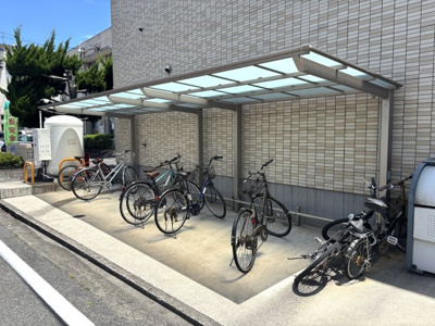 【その他共用部分】 | ザ・カルモ草戸 | 屋根付き駐輪場