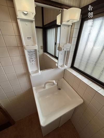 久留米市高良内町のアパートの独立洗面台