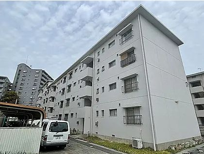 鈴谷住宅２棟の外観
