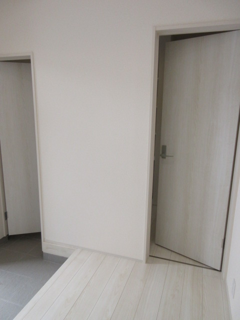 【仲介手数料無料】新築戸建　熊谷市肥塚561-1（全3棟）の玄関