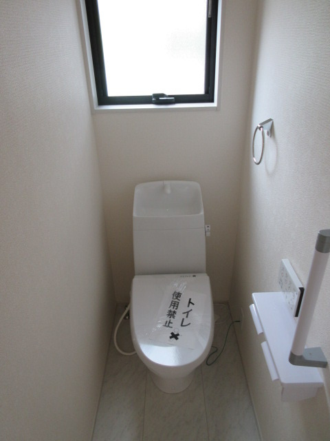 【仲介手数料無料】新築戸建　熊谷市肥塚561-1（全3棟）のトイレ