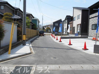 【前面道路含む現地写真】 | 郡山市久留米2丁目新築一戸建て4棟 | 前面道路含む現地写真です