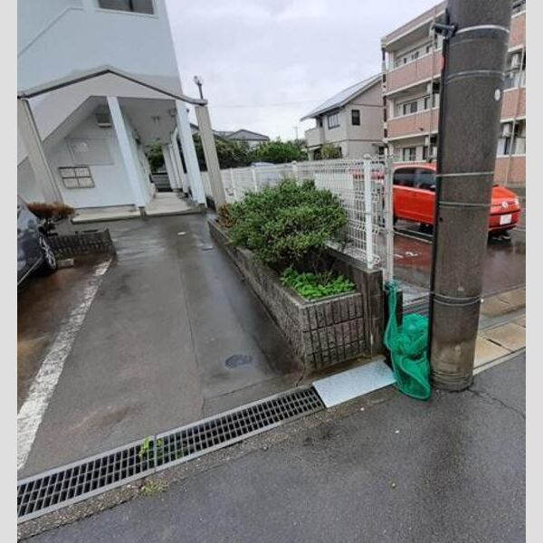 グリーンビレッジの駐車場