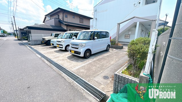 グリーンビレッジの駐車場