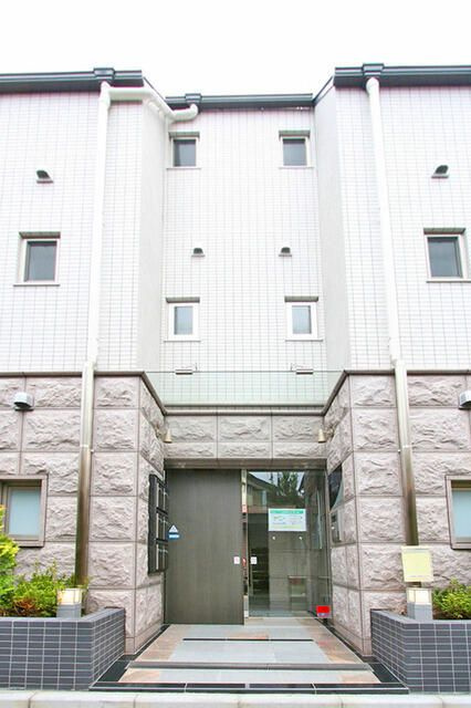 アネックス西新宿のエントランス