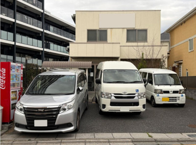 【外観】 | 北浦和　一棟ビル | 事業用・投資用におすすめ！
一棟物件です。複数台の駐車スペースがあり