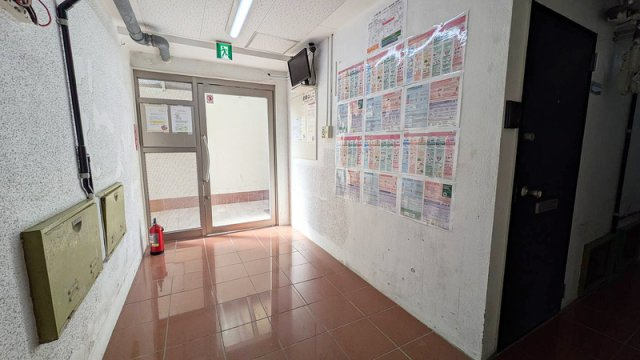 サンビルダー北野山ノ手のロビー