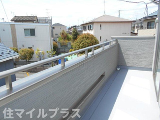 【バルコニー】 | 郡山市久留米2丁目新築一戸建て4棟 | 暖かな日差しのふりそそぐバルコニー