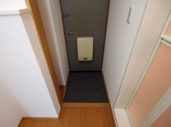 YKL FLATの玄関