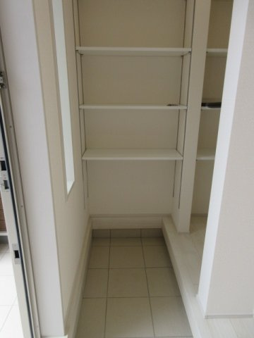 【仲介手数料無料】新築戸建　熊谷市肥塚561-1（全3棟）の玄関