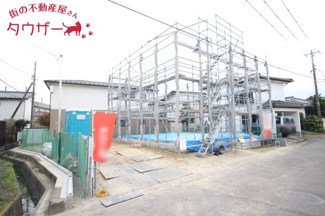 【駐車場】 | 行健小学校・行健中学校区　郡山市富久山町　-リガーレⅡ-　１１期　全１棟　１号棟 | 駐車スペース３台以上の広々とした敷地です♪　外水道もついていますので洗車に便利！