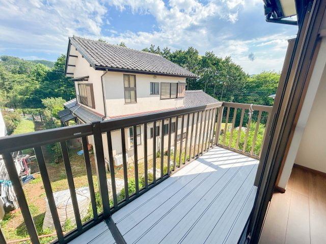 【バルコニー】 | 伊豆の国市宗光寺 中古戸建 XH06083 | 伊豆の国市宗光寺　バルコニー　リフォーム後