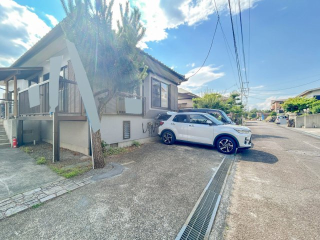 【駐車場】 | 伊豆の国市宗光寺 中古戸建 XH06083 | 伊豆の国市宗光寺　駐車スペース　リフォーム後