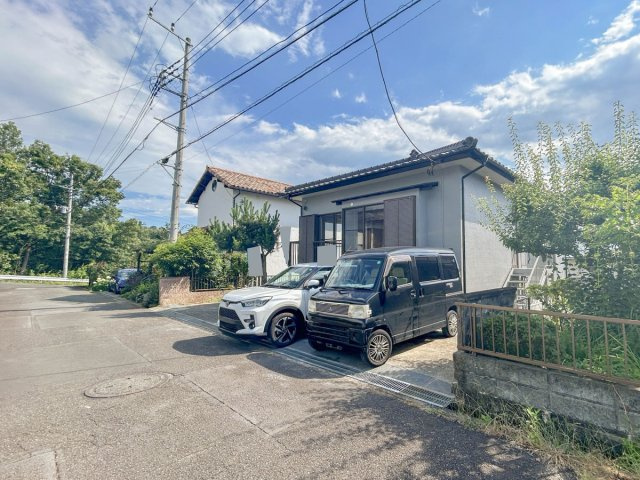 【駐車場】 | 伊豆の国市宗光寺 中古戸建 XH06083 | 伊豆の国市宗光寺　駐車スペース　リフォーム後