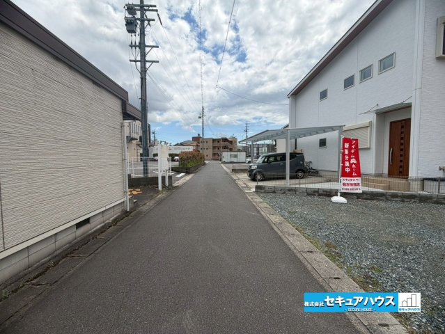 【同施工物件ご案内可】東海市名和町二反表　全2棟の前面道路含む現地写真|事前予約にて現地ご見学いただけます！お気軽にお問い合わせください♪
■株式会社　セキュアハウス■
住宅ローンに強く、知識、経験豊富なスタッフ在籍
お客様に寄り添い、ご成約後もサポート致します。