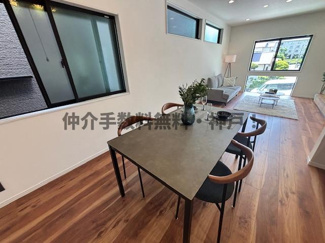 【居間・リビング】 | 神戸市垂水区狩口台2丁目　新築戸建　仲介手数料無料！ | ゆったりとした居間です