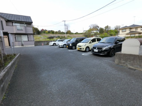 【駐車場】
