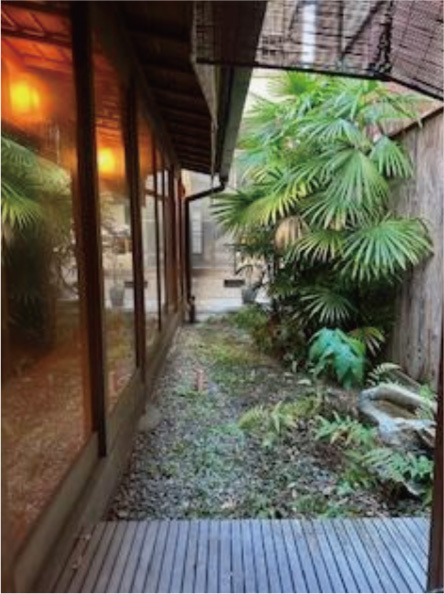 麩屋町通高辻下る鍵屋町の庭
