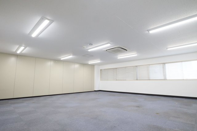 リアライズ谷町ビルの内装