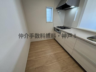 【キッチン】 | 神戸市西区王塚台4丁目　新築戸建　仲介手数料無料！ | きれいなキッチンです