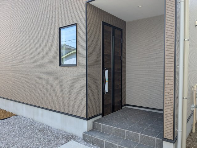 新築戸建　KIP高崎乗附町1期の玄関