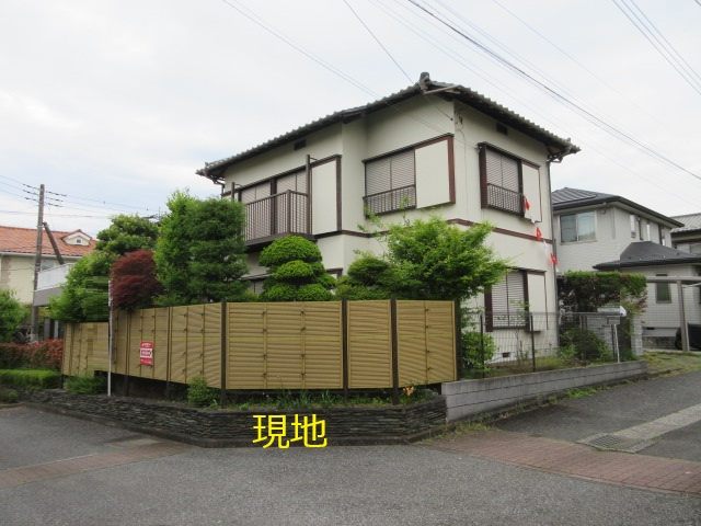 中古戸建　東松山市旗立台9-8（期間限定現況販売）の前面道路含む現地写真