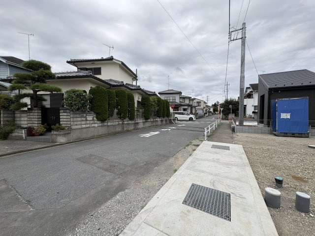 【前面道路含む現地写真】 | 熊谷市肥塚第3 Livele Garden.s　新築戸建　全3棟　3号棟